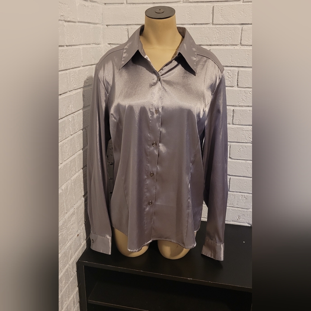 Christie & Jill Silver Gray Satin Button-Down Shirt Size 12 Blouse